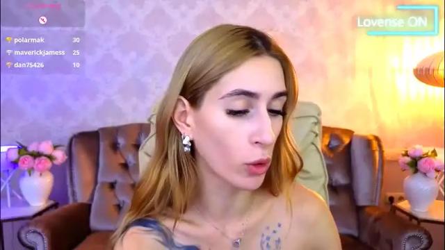 Image 6 of miss_martini Stream on Chaturbate on 8 days ago