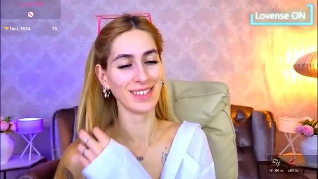 Image 7 of miss_martini Stream on Chaturbate on 3 days ago