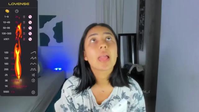 Image 2 of miss_mia_c Stream on Chaturbate on 14 months ago