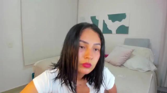 Image 2 of miss_mia_c Stream on Chaturbate on 13 months ago