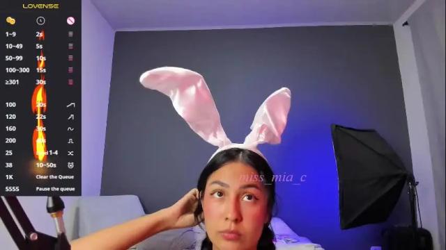 Image 2 of miss_mia_c Stream on Chaturbate on 1 month ago