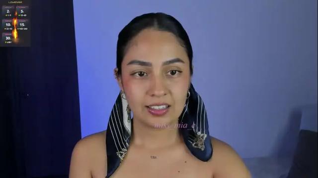 Image 6 of miss_mia_c Stream on Chaturbate on 19 days ago