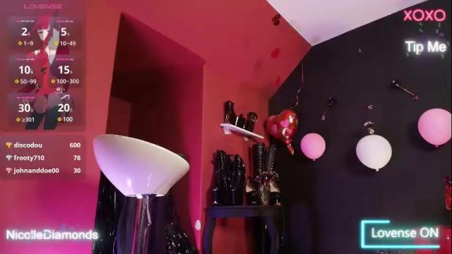 Image 4 of miss_nicolesds Stream on Chaturbate on 1 month ago