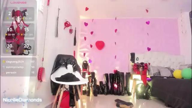 Image 4 of miss_nicolesds Stream on Chaturbate on 29 days ago