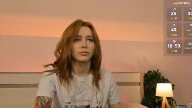 Image 2 of miss_redfox Stream on Chaturbate on 26 days ago