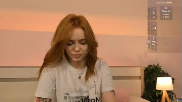 Image 4 of miss_redfox Stream on Chaturbate on 26 days ago