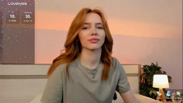 Image 3 of miss_redfox Stream on Chaturbate on 20 days ago