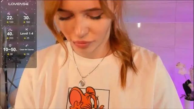 Image 10 of miss_redfox Stream on Chaturbate on 19 days ago
