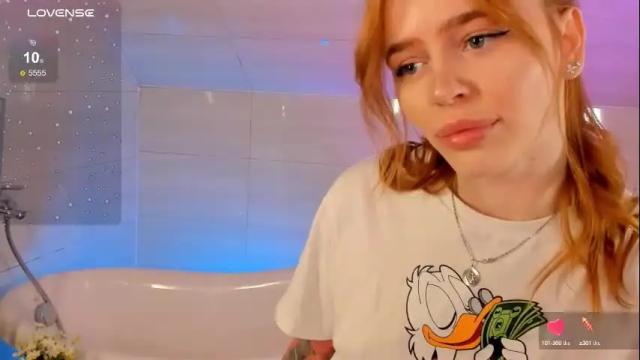 Image 10 of miss_redfox Stream on Chaturbate on 11 days ago