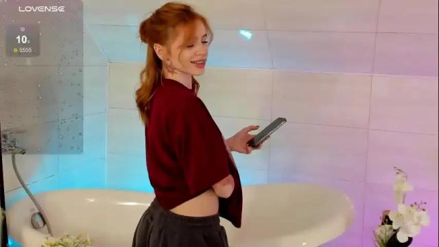 Image 4 of miss_redfox Stream on Chaturbate on 2 days ago