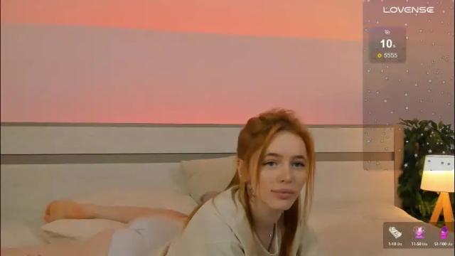 Image 2 of miss_redfox Stream on Chaturbate on 1 month ago