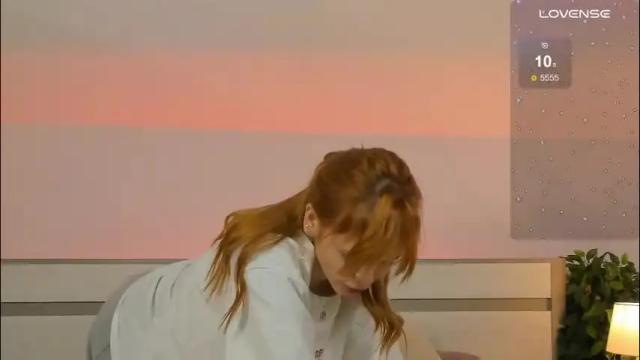 Image 8 of miss_redfox Stream on Chaturbate on 1 month ago
