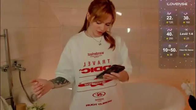 Image 11 of miss_redfox Stream on Chaturbate on 1 month ago