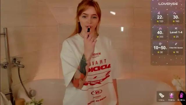 Image 12 of miss_redfox Stream on Chaturbate on 1 month ago