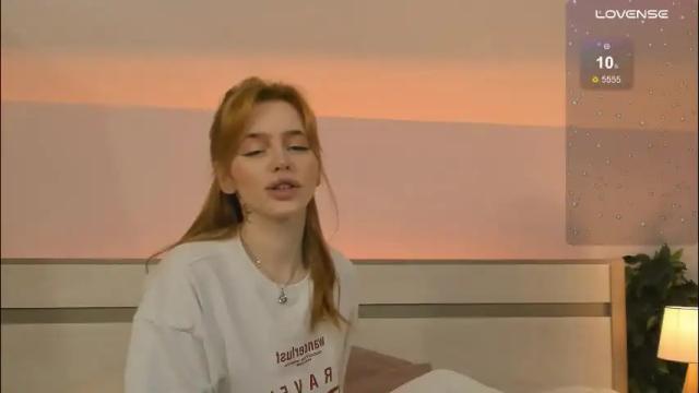 Image 10 of miss_redfox Stream on Chaturbate on 19 hours ago