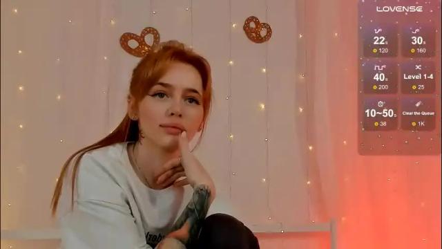 Image 7 of miss_redfox Stream on Chaturbate on 1 month ago