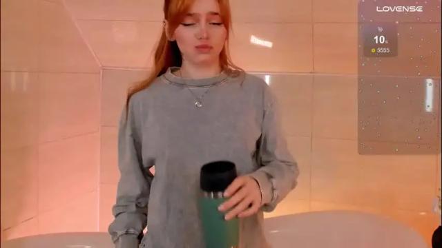 Image 2 of miss_redfox Stream on Chaturbate on 1 month ago