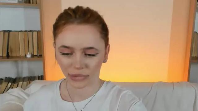 Image 8 of miss_redfox Stream on Chaturbate on 1 month ago