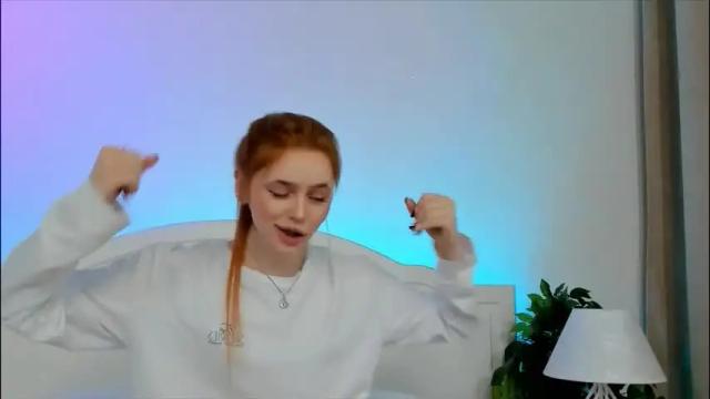 Image 2 of miss_redfox Stream on Chaturbate on 1 month ago