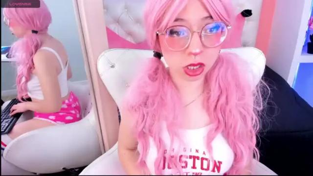 Image 2 of miss_romyna Stream on Chaturbate on 13 months ago