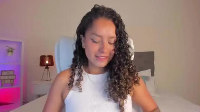 Image 4 of miss_salo Stream on Chaturbate on 16 months ago
