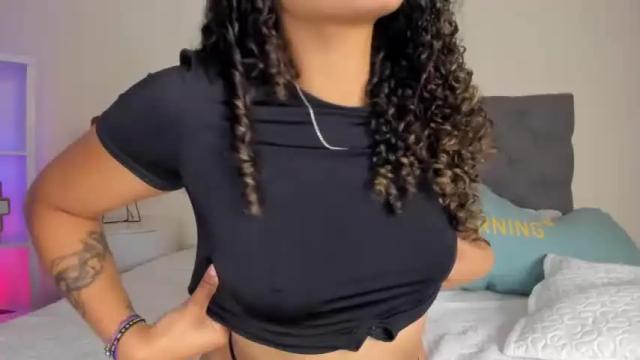 Image 12 of miss_salo Stream on Chaturbate on 15 months ago