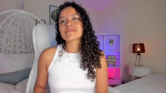 Image 4 of miss_salo Stream on Chaturbate on 15 months ago
