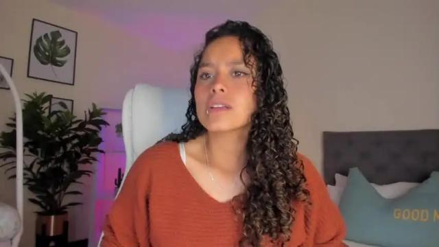 Image 4 of miss_salo Stream on Chaturbate on 15 months ago
