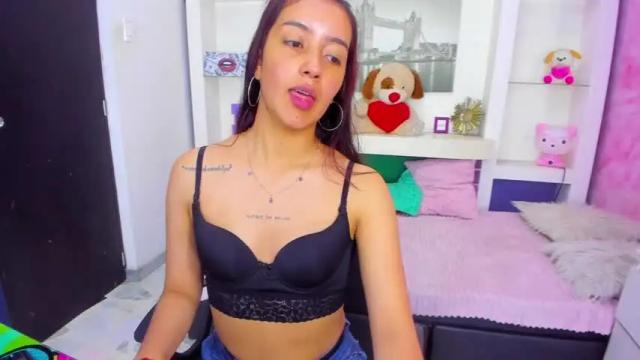 Image 2 of miss_tiana Stream on Chaturbate on 14 months ago