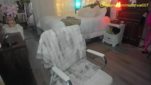 Image 6 of miss_trixie Stream on Chaturbate on 1 month ago