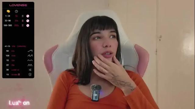 Image 8 of miss_valuns Stream on Chaturbate on 1 month ago