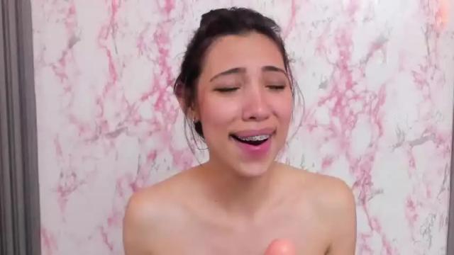 Image 10 of miss_veronicaa Stream on Chaturbate on 13 months ago
