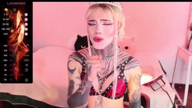 Image 7 of miss_volturi Stream on Chaturbate on 13 months ago