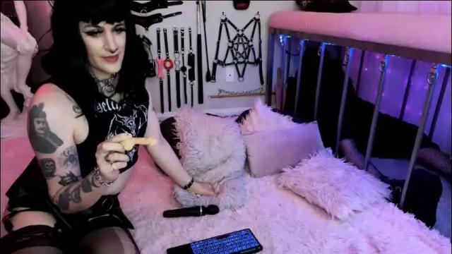 Image 8 of miss_zoe_deville Stream on Chaturbate on 1 month ago