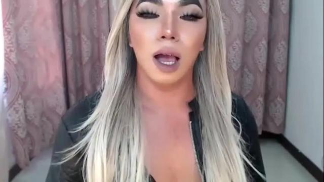 Image 2 of missaira69 Stream on Chaturbate on 1 month ago