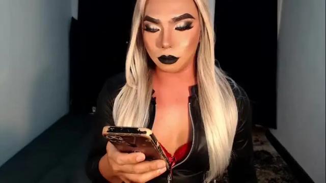 Image 4 of missaira69 Stream on Chaturbate on 4 months ago