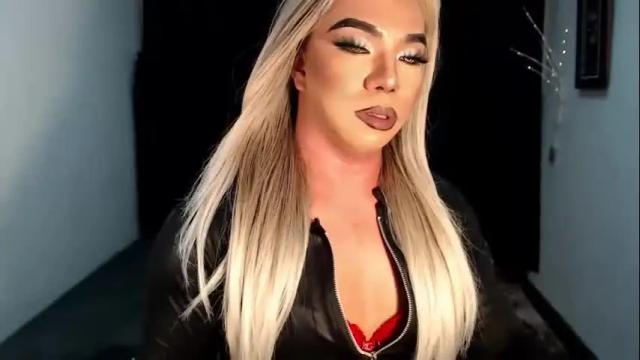 Image 10 of missaira69 Stream on Chaturbate on 4 months ago