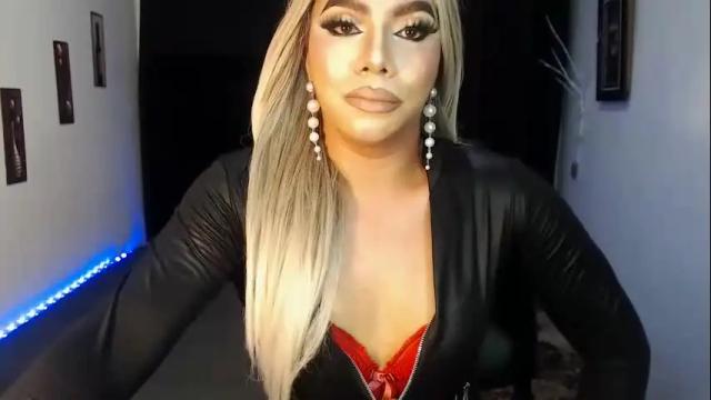 Image 10 of missaira69 Stream on Chaturbate on 3 months ago