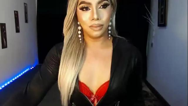 Image 12 of missaira69 Stream on Chaturbate on 3 months ago