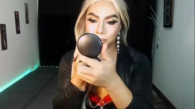 Image 2 of missaira69 Stream on Chaturbate on 3 months ago