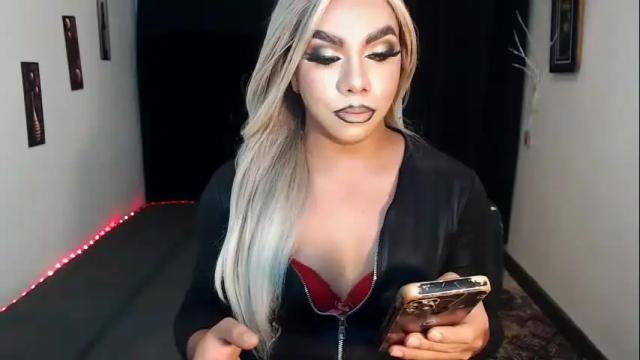 Image 8 of missaira69 Stream on Chaturbate on 2 months ago
