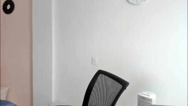 Image 2 of missakamee_420 Stream on Chaturbate on 1 month ago