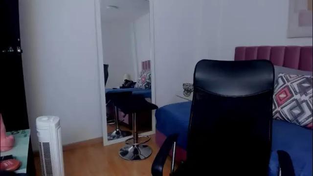 Image 4 of missakamee_420 Stream on Chaturbate on 6 days ago