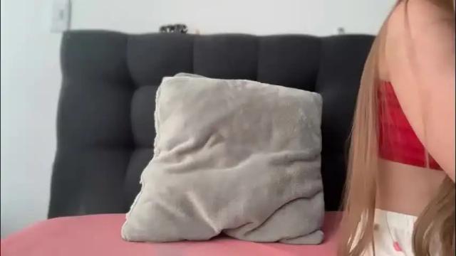 Image 2 of missameliah Stream on Chaturbate on 1 month ago