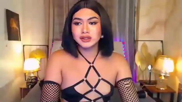Image 2 of missandreafoxontop Stream on Chaturbate on 13 months ago