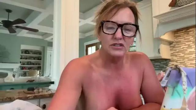 Image 3 of missbehavinxoxo Stream on Chaturbate on 5 months ago