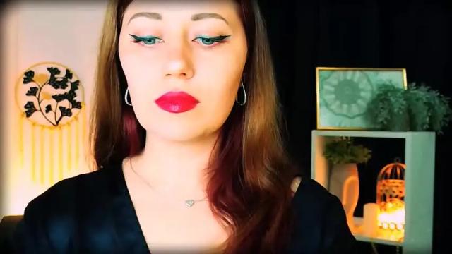 Image 2 of missbeverlymills Stream on Chaturbate on 15 months ago