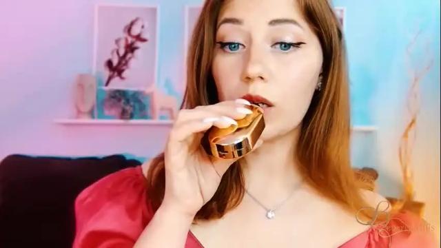 Image 12 of missbeverlymills Stream on Chaturbate on 1 month ago