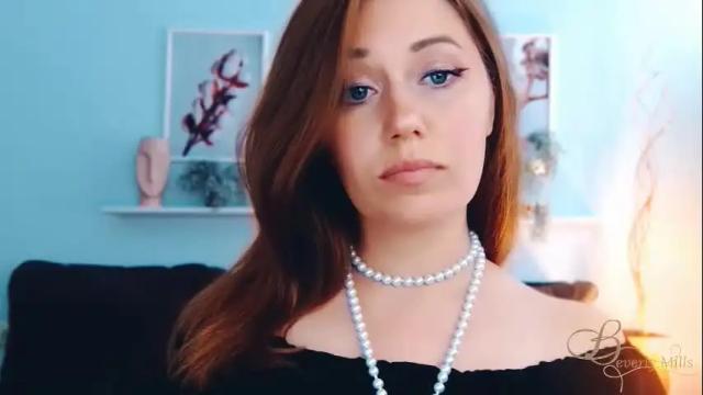 Image 12 of missbeverlymills Stream on Chaturbate on 1 month ago