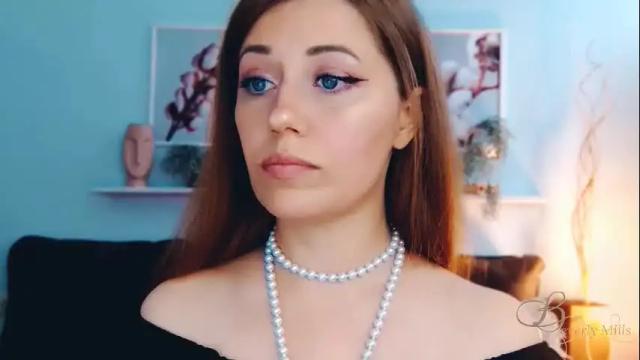 Image 3 of missbeverlymills Stream on Chaturbate on 1 month ago